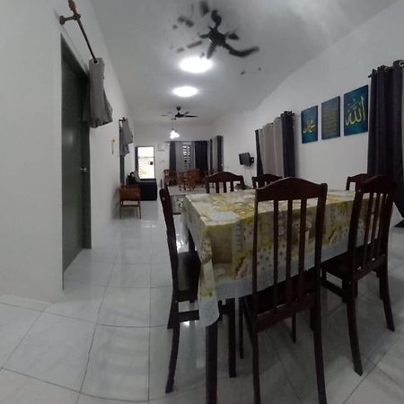 Homestay D'Mama Ifor Muslimi ตันจุงมาลิม ภายนอก รูปภาพ