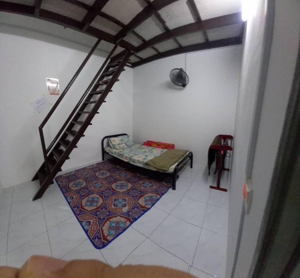 Homestay D'Mama Ifor Muslimi ตันจุงมาลิม ภายนอก รูปภาพ