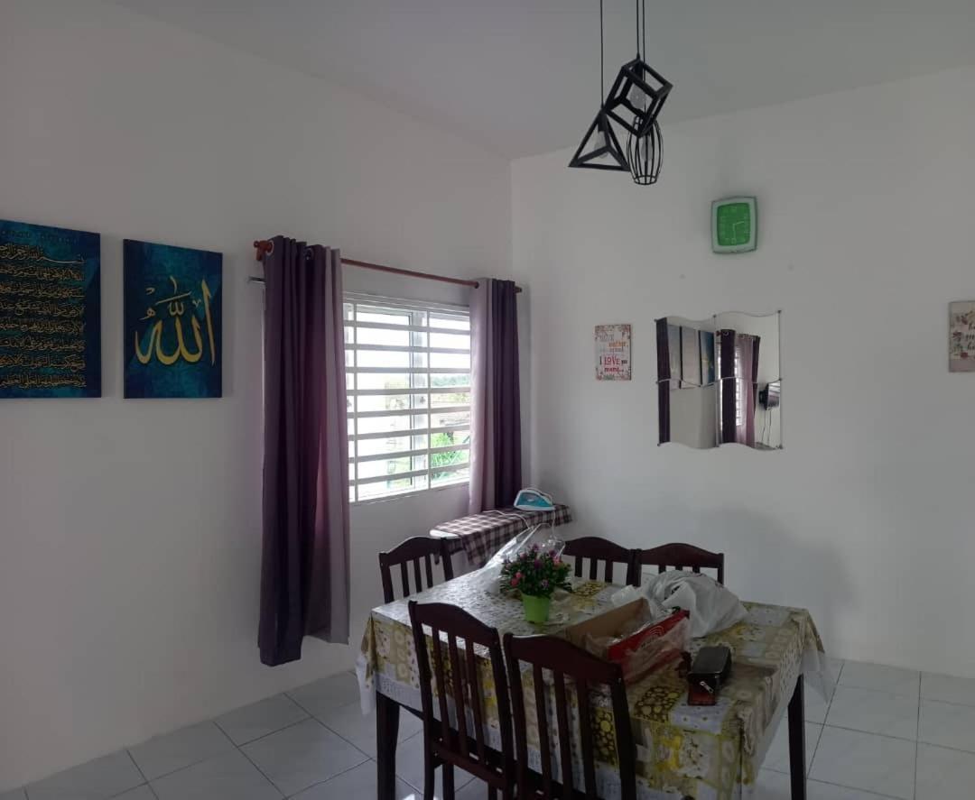 Homestay D'Mama Ifor Muslimi ตันจุงมาลิม ภายนอก รูปภาพ