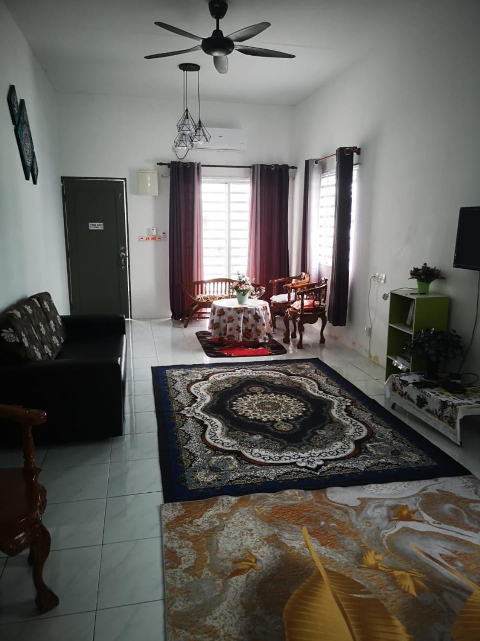 Homestay D'Mama Ifor Muslimi ตันจุงมาลิม ห้อง รูปภาพ
